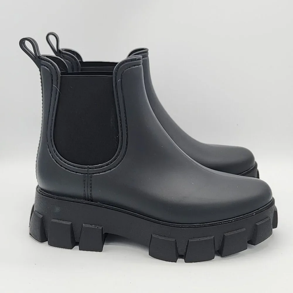 Jeffrey Campbell Matte Black Chunky Pleu Lug Sole Ankle Boots Size 9 EUC